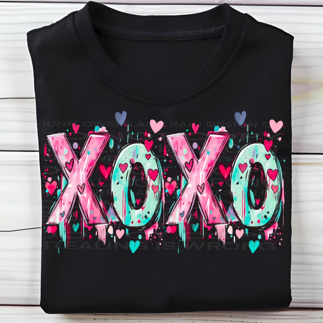 XOXO Tee